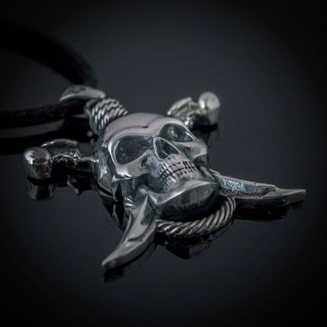 Hangman's Skull Silver Pirate Pendant - Image 3